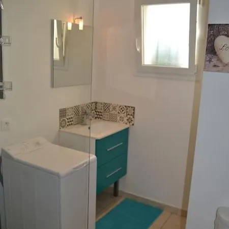 Apartmán Joli Au Calme Entre Nimes Et Avignon